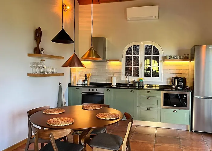 Blooming Botanic Holiday home