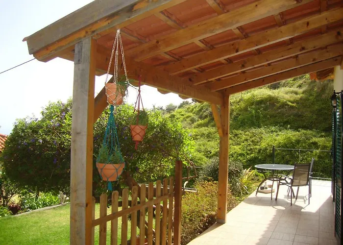 Feriehus Blooming Botanic Estreito Da Calheta