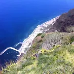 Blooming Botanic بيت للعطل