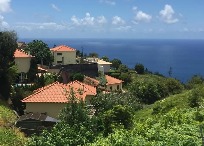 Blooming Botanic Feriehus Estreito Da Calheta